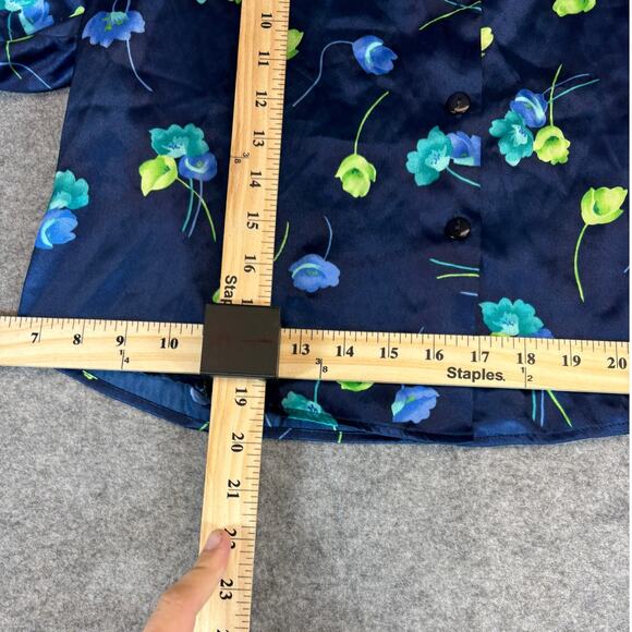 No Boundaries Sleep Shirt Womens Large Blue Floral AOP Button Up Loungewear - Picture 2 of 7